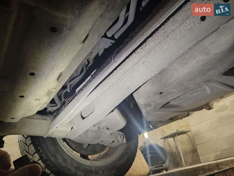 Хэтчбек Nissan Leaf 2012 в Виннице