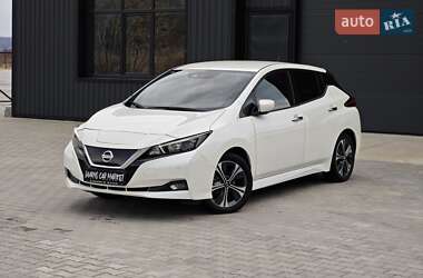Хетчбек Nissan Leaf 2020 в 