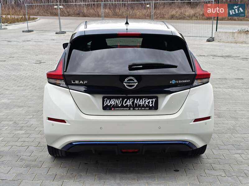 Хэтчбек Nissan Leaf 2020 в Дубно