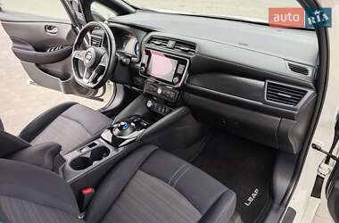 Хетчбек Nissan Leaf 2020 в 