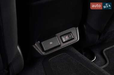 Хетчбек Nissan Leaf 2020 в 