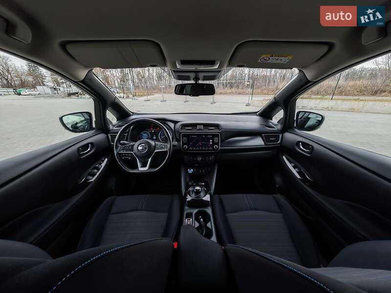 Хэтчбек Nissan Leaf 2020 в Дубно