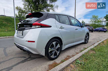 Хэтчбек Nissan Leaf 2021 в Днепре