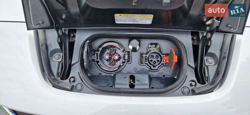 Хэтчбек Nissan Leaf 2021 в Днепре