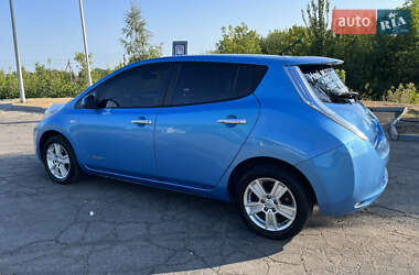 Хетчбек Nissan Leaf 2011 в Полтаві