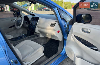 Хетчбек Nissan Leaf 2011 в Полтаві