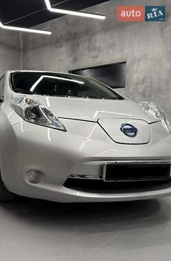 Хетчбек Nissan Leaf 2015 в Подільську