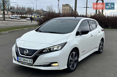 Хэтчбек Nissan Leaf 2018 в Кривом Роге