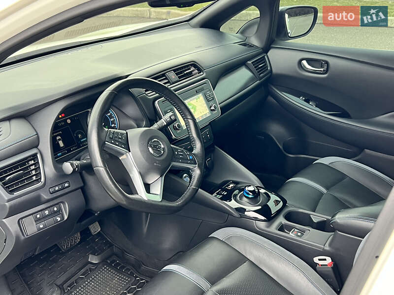 Хетчбек Nissan Leaf 2018 в Кривому Розі