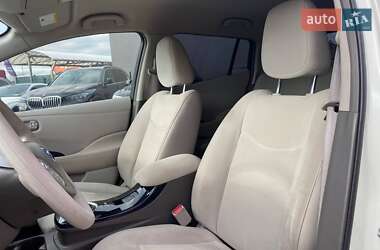 Хэтчбек Nissan Leaf 2011 в 