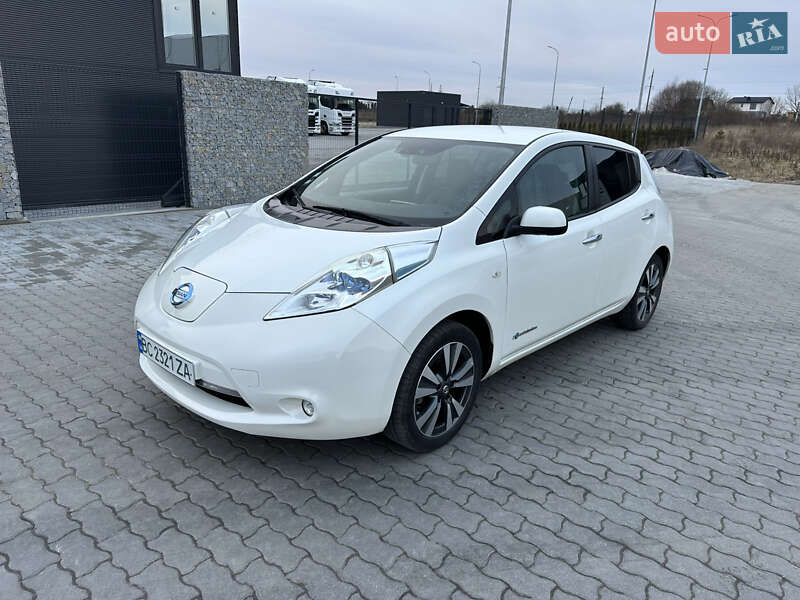 Nissan Leaf, photos from the listing