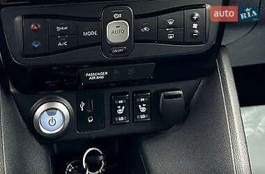Хэтчбек Nissan Leaf 2018 в 