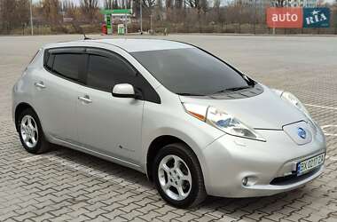 Хетчбек Nissan Leaf 2013 в Кам'янець-Подільському