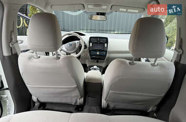 Хэтчбек Nissan Leaf 2012 в 