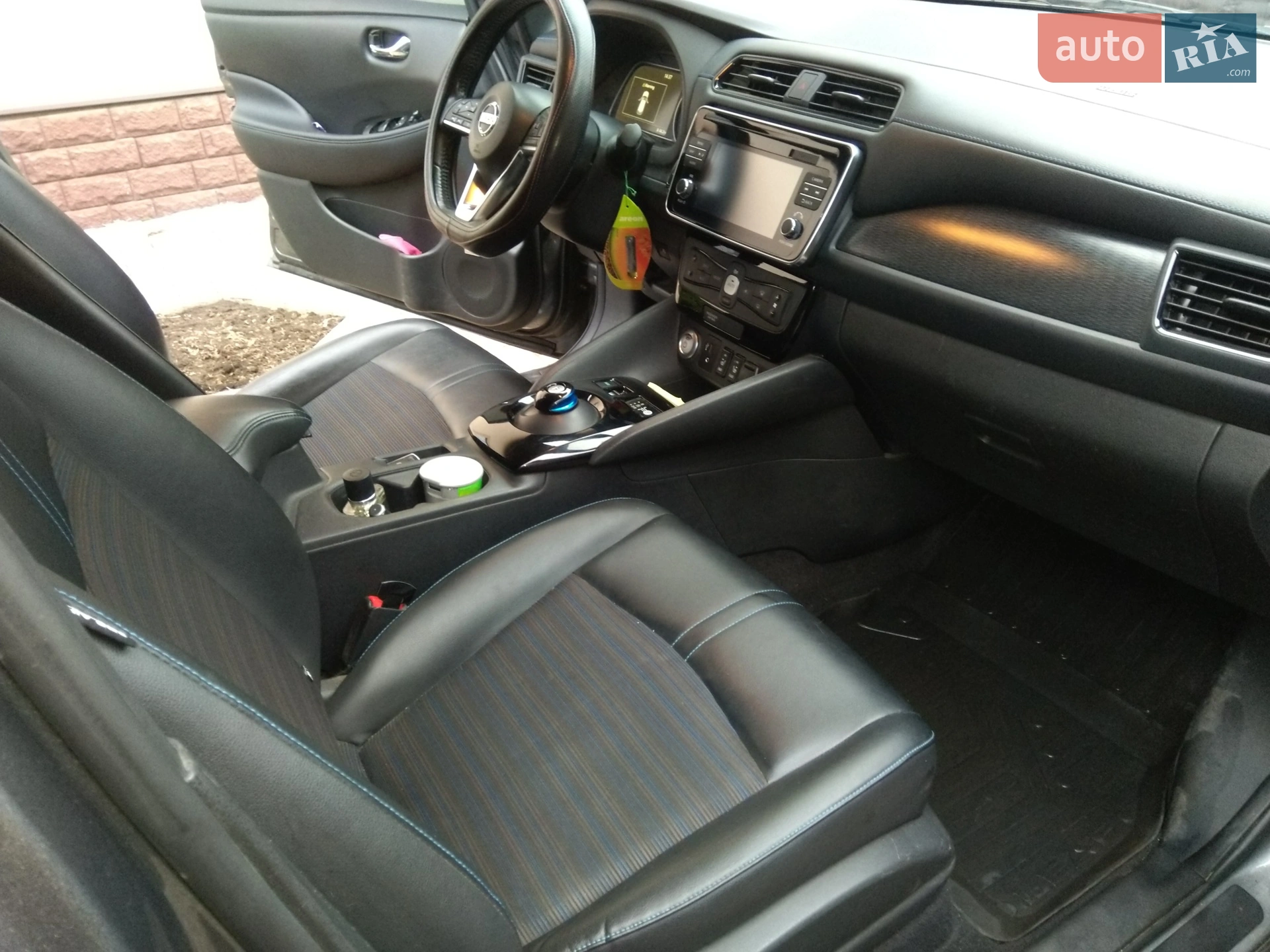 Nissan Leaf 2018 VIN SJNFAAZE1U0040192 фото оголошення 3 з 5