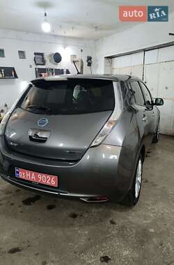 Хэтчбек Nissan Leaf 2014 в Ровно