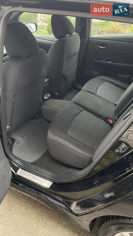 Хэтчбек Nissan Leaf 2020 в Киеве