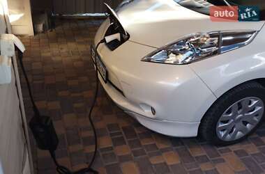 Хэтчбек Nissan Leaf 2013 в Запорожье