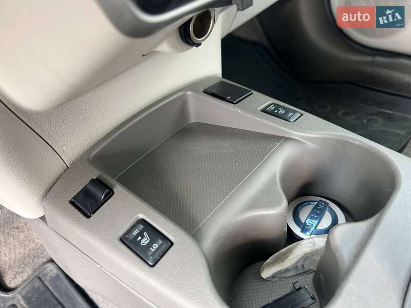 Хэтчбек Nissan Leaf 2012 в Казатине фото 6 Хэтчбек Nissan Leaf 2012 в Казатине