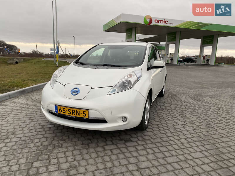 Хэтчбек Nissan Leaf 2016 в Стрые