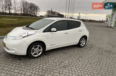 Хэтчбек Nissan Leaf 2016 в Стрые