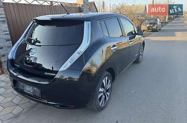 Хэтчбек Nissan Leaf 2013 в Одессе