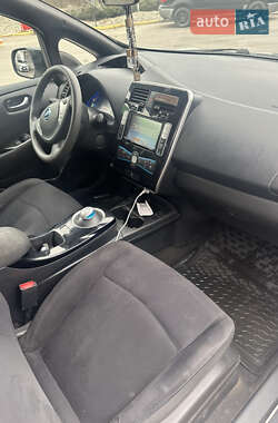 Хэтчбек Nissan Leaf 2017 в 