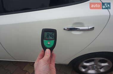 Хетчбек Nissan Leaf 2012 в Самборі