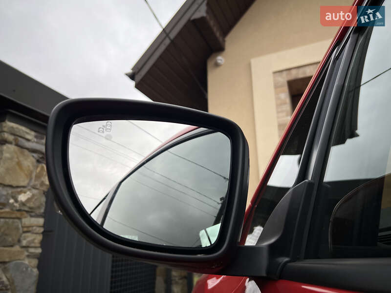 Хетчбек Nissan Leaf 2018 в Мостиській