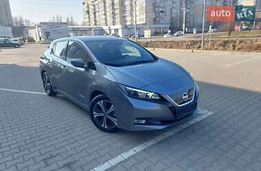 Хэтчбек Nissan Leaf 2020 в 