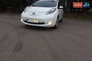 Хэтчбек Nissan Leaf 2016 в 