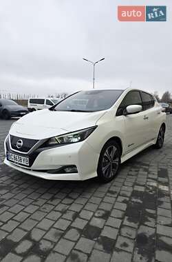 Хэтчбек Nissan Leaf 2018 в Львове