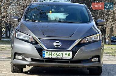 Хэтчбек Nissan Leaf 2018 в Одессе