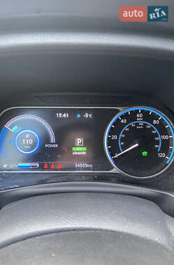 Хэтчбек Nissan Leaf 2022 в 