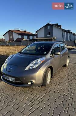 Хэтчбек Nissan Leaf 2014 в Ровно