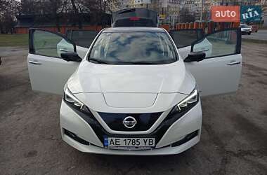 Хэтчбек Nissan Leaf 2018 в Днепре