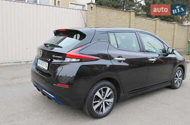 Хэтчбек Nissan Leaf 2021 в Киеве