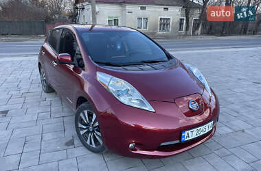 Хетчбек Nissan Leaf 2013 в Бурштині