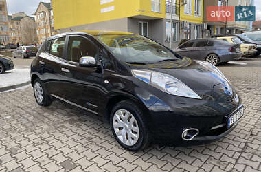 Хетчбек Nissan Leaf 2014 в Чернівцях