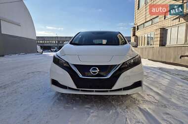 Хэтчбек Nissan Leaf 2021 в Киеве