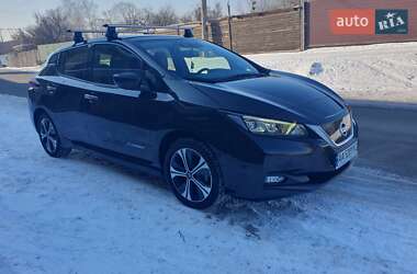 Хэтчбек Nissan Leaf 2019 в Киеве