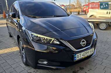 Хетчбек Nissan Leaf 2018 в  Хетчбек Nissan Leaf 2018 в