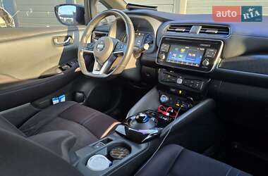 Хетчбек Nissan Leaf 2018 в  фото 11 Хетчбек Nissan Leaf 2018 в