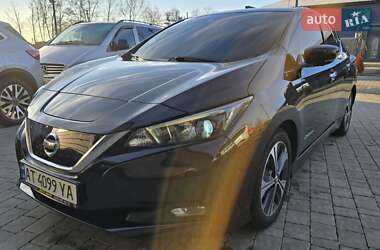 Хетчбек Nissan Leaf 2018 в  фото 18 Хетчбек Nissan Leaf 2018 в