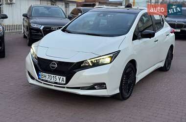 Хэтчбек Nissan Leaf 2023 в 