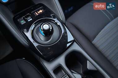 Хэтчбек Nissan Leaf 2023 в 