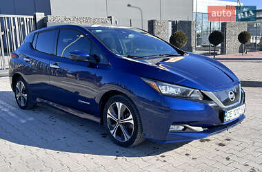 Хэтчбек Nissan Leaf 2019 в 