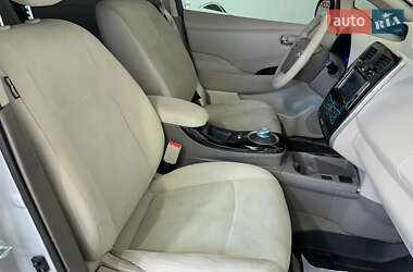 Хэтчбек Nissan Leaf 2015 в 