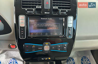 Хэтчбек Nissan Leaf 2015 в 