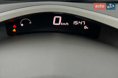 Хэтчбек Nissan Leaf 2015 в 